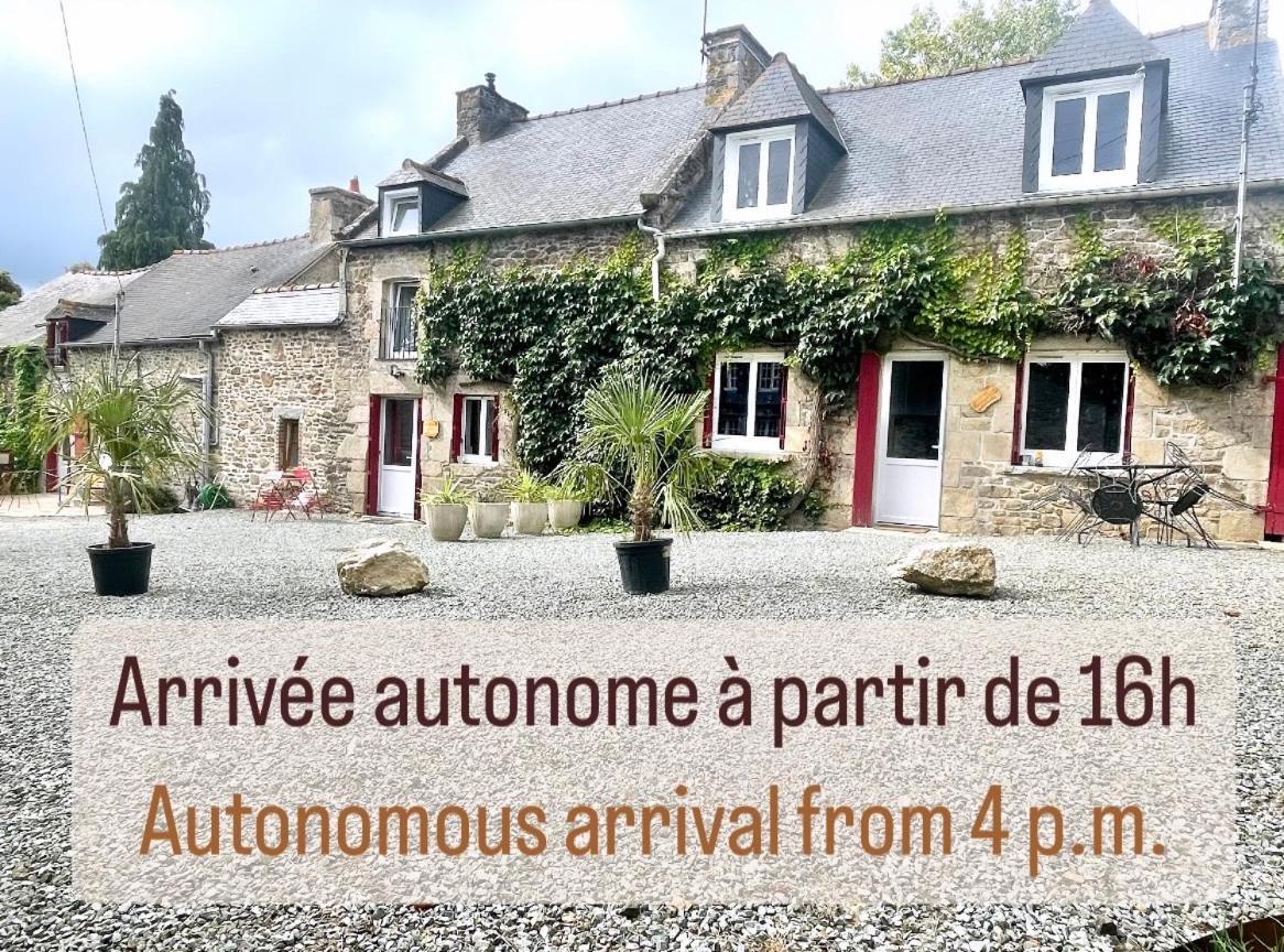 Duguesclin Entre Dinan Et Plages Corseul Exterior foto
